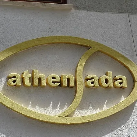 מלון Athenada